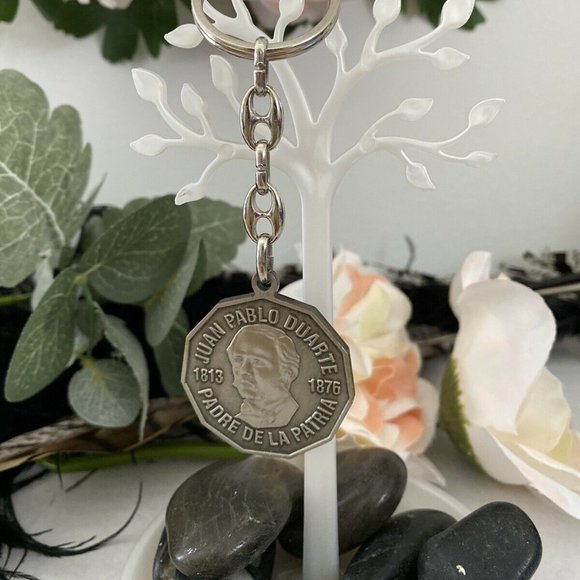 Dominican Republic 1 peso Coin Duarte Key Ring‎ - Picture 11 of 12